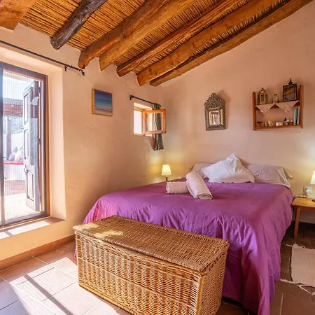 Zarzamora De Holiday home *